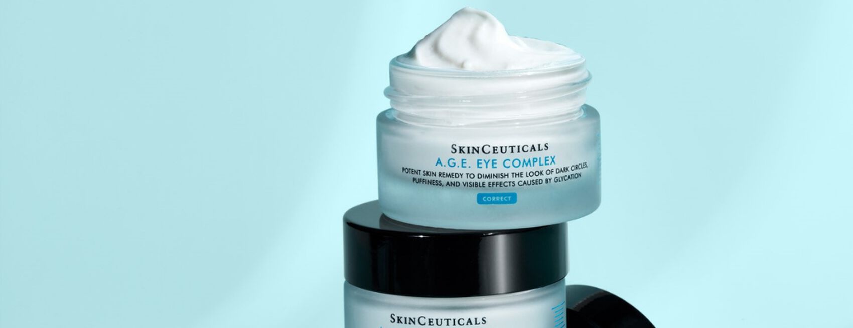 Crema para ojos A.G.E. Eye Complex de SkinCeuticals, enfocada en la correccion de signos de envejecimiento.